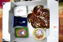 A mixed collection of ceramics to include: moorcroft lidded box, Carlton ware leaf dish, Wedgwood