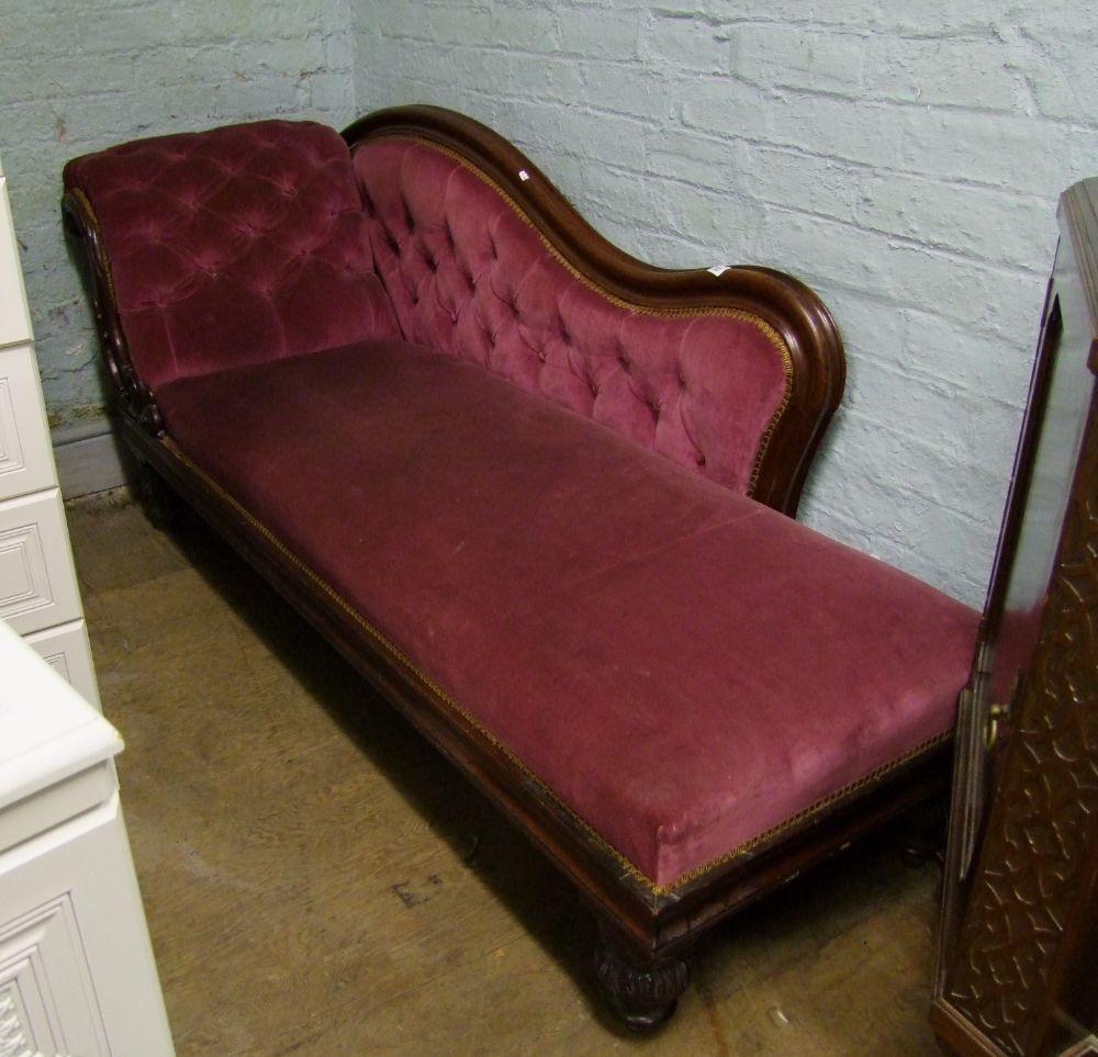 Victorian rosewood chaise longue: 200cm in length