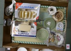 A mixed collection of items to include: Wade boxed lurpac, Wedgwood etc