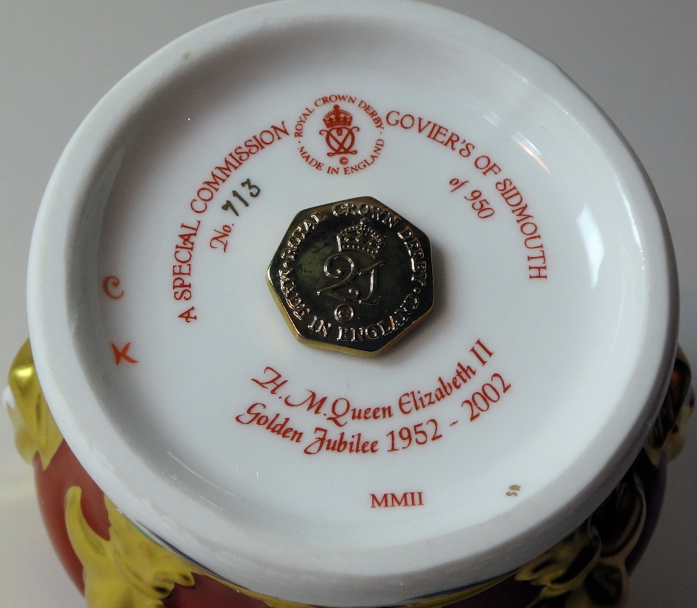 Royal Crown Derby paperweight Golden Jubilee QEII crown for Goviers 713/950: Gold stopper, - Image 2 of 4