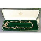 14ct gold .585 heavy & fancy necklet: Weight 46.7g, length 68.5cm.