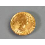 FULL Sovereign gold coin 1968: Near uncirculated condition.