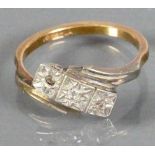 18ct gold & platinum ring Diamond ring: 3.2g.