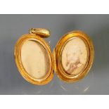 High carat fine gold Locket: Tested as high carat, 18ct or better.