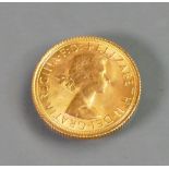 FULL Sovereign gold coin 1968: Near uncirculated condition.