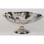 Hallmarked silver Bon Bon dish: Sheffield 1961, 14cm wide, 130.8g.