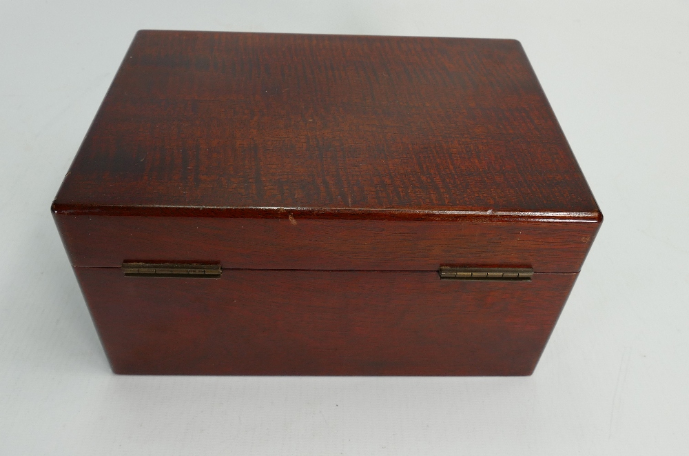 Mahogany humidor / cigar box: A fine quality box measuring 21cm x 14cm x 11cm high. - Image 5 of 5