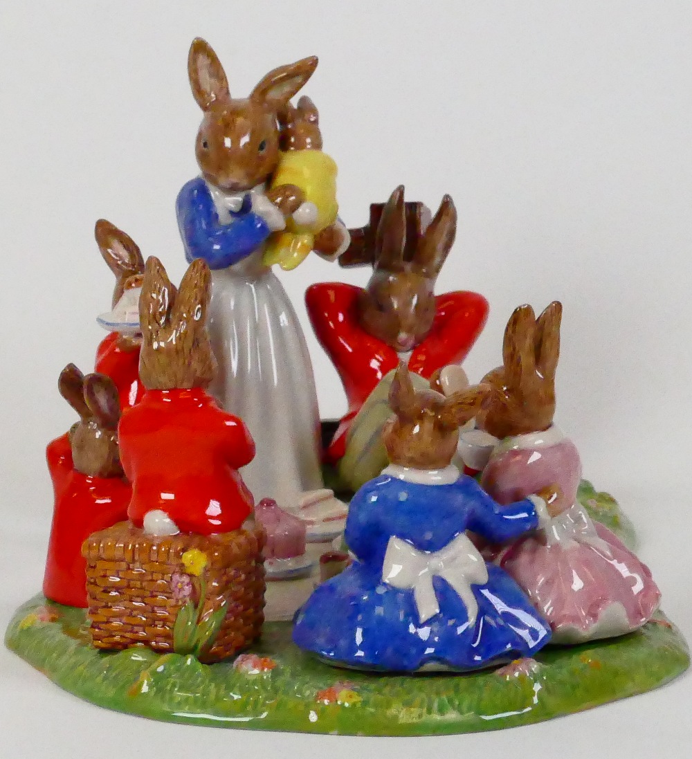 Royal Doulton Bunnykins Tableau piece Family Picnic: DB481, limited edition, boxed with certificate. - Image 4 of 5