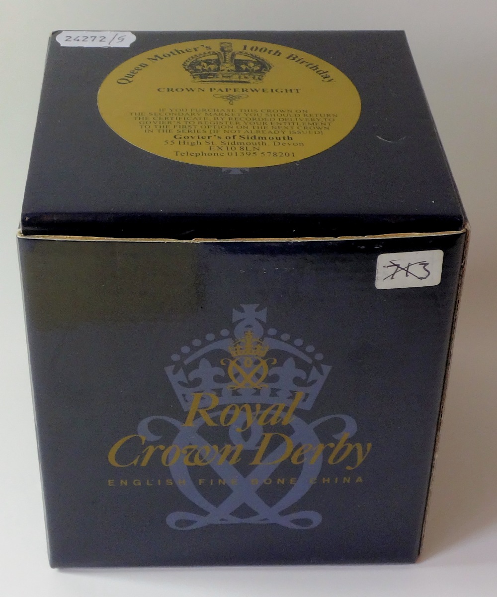 Royal Crown Derby paperweight QEII 100th Birthday CROWN: Gold stopper, certificate, first quality, - Image 4 of 4