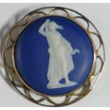 9ct Rose gold brooch with Wedgwood dark blue Jasperware medallion: