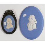 Wedgwood blue Jasper oval portrait plaques: Smaller item in metal frame, height of largest 12.5cm.