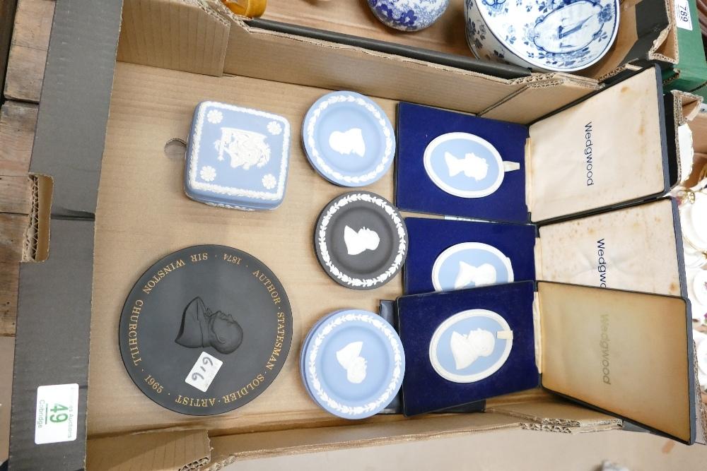 A collection of Wedgwood: to include boxed plaques, pin trays, lidded box etc