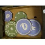 A collection of Wedgwood sage green and jasper blue Christmas and wall plates: