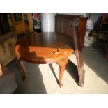 Late Victorian/early Edwardian mahogany Wind Out Dining Table: with 2 additional leaves