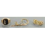 Group of 9ct gold jewellery: Two broken chains, and 9ct gold signet ring set onyx. Gross weight 5.
