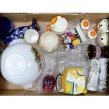 Tray collection of Art Deco ceramics glass etc: Includes unusual Pyrex fruit bowl with hunting