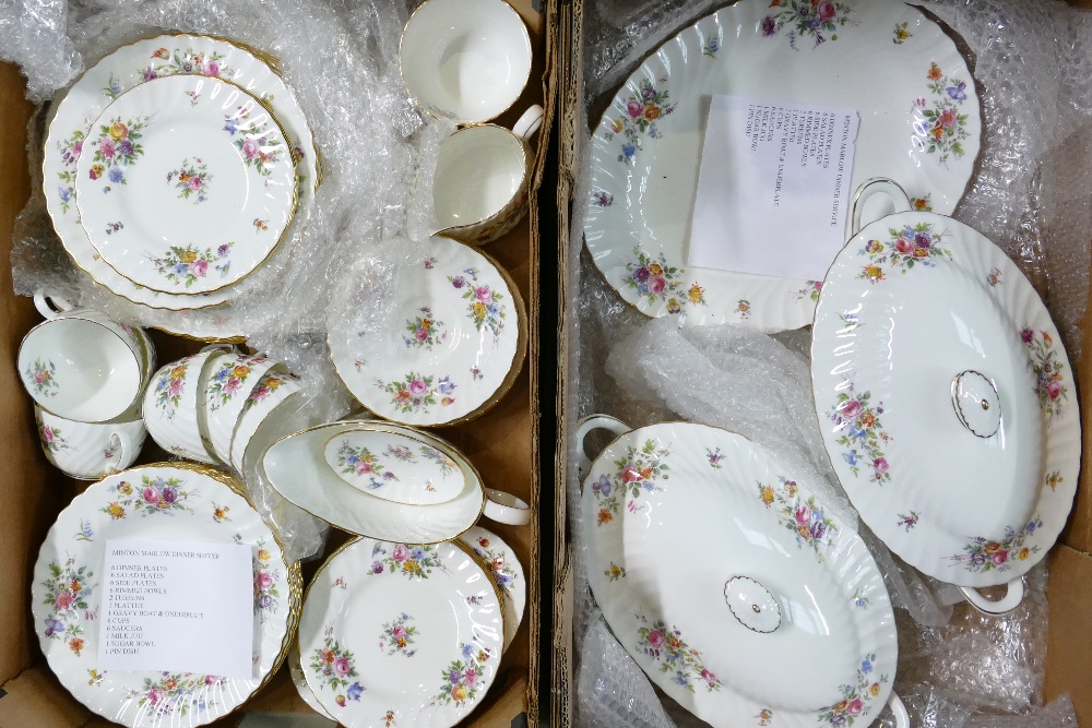 Minton Marlow Dinner service: Six dinner plates, 6 lunch plates, 6 soup bowls, 6 side plates,