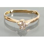 18ct gold solitaire diamond ring: approx .2ct, 1.4g.