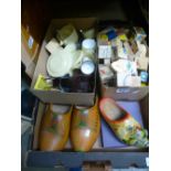 Sundry box to incl. tourist clogs, child’s vintage teaset, building blocks, pictures etc