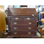Mahogany fitted writing bureau with 2 short above 3 long drawers