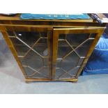 Display glass free standing cabinet