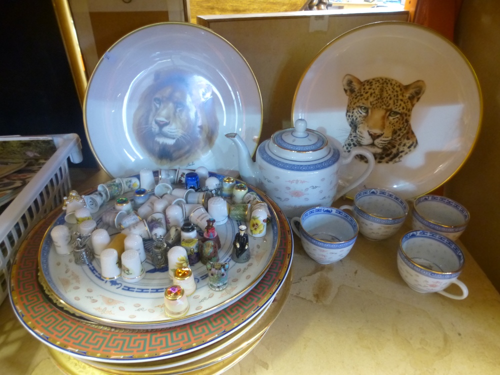 Quantity of mixed china to include, thimbles, 2 x Boehm plates with animals depicted in the