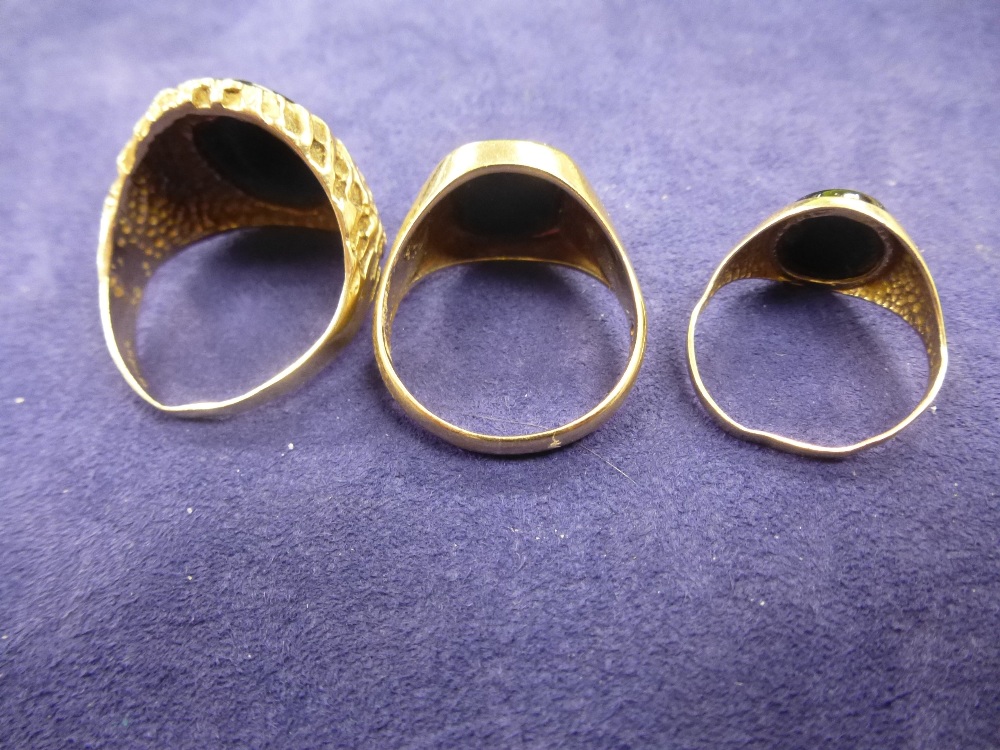Three gents 9ct yellow gold signet rings, marked 375, total item weight 16g - Image 2 of 2