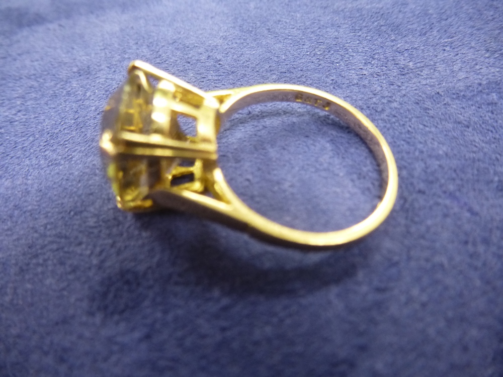 9ct gold ring with single citrine, size N, weight 3g approx - Image 3 of 3