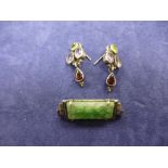 Mixed lot, white metal and hardstone pendant together with pair silver drop earrings