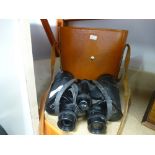 Leather cased vintage Zenith binoculars 10x50 Field55 No86416