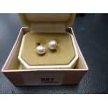 Pair of 9ct yellow gold pearl earrings and matching pendant, boxed pearl earrings etc