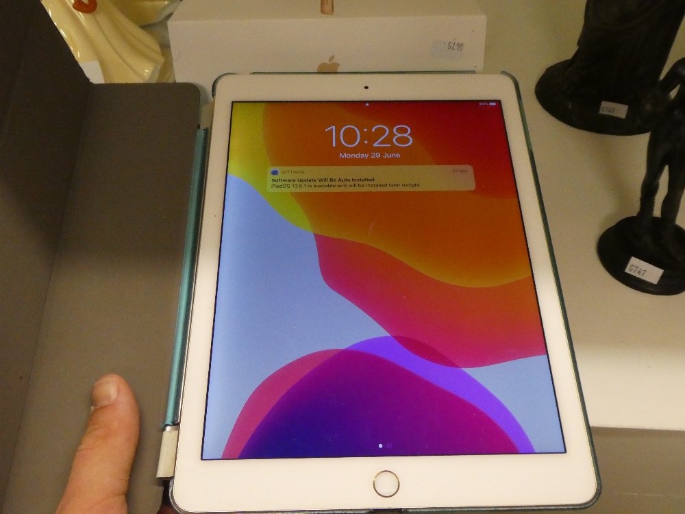 Ipad Air 2, 32GB with a fold over case, plug -no lead and is boxed - Image 2 of 2