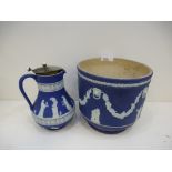 Wedgwood: Blue Wedgwood jasperware plant pot and matching lidded jug