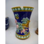 Large decorated Majolica vase - FF1994, chipped, decorated with a Robin and flowers