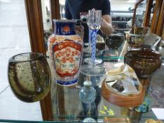 A mixed lot to include a lustre jug, a Langham glass candlestick and an Imari vase