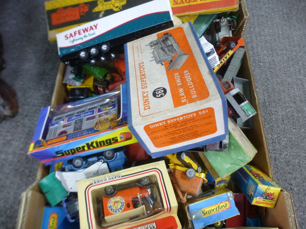 A tray of old die cast vehicles and similar including Dinky and Matchbox examples - Image 2 of 2