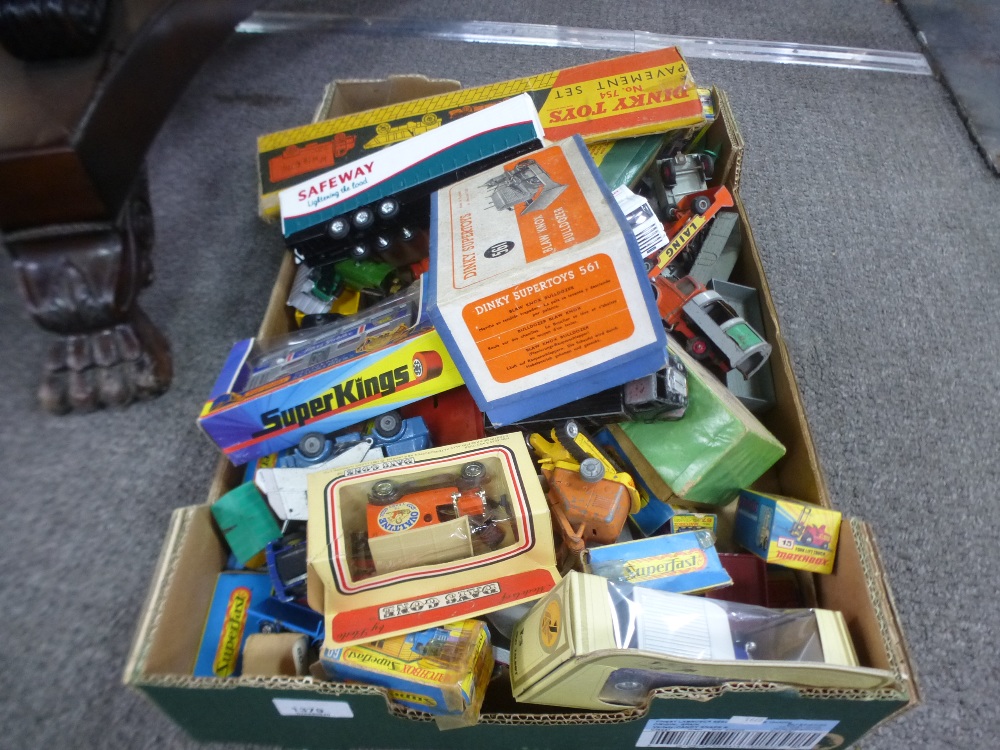 A tray of old die cast vehicles and similar including Dinky and Matchbox examples