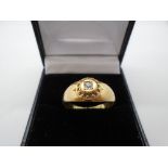 18 carat gold solitaire diamond ring, approx 0.10 carat diamond - gross weight approx 4.3g