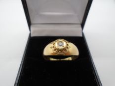 18 carat gold solitaire diamond ring, approx 0.10 carat diamond - gross weight approx 4.3g