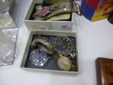 A small quantity of watches