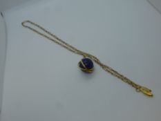 9ct yellow gold neckchain clasp marked 9ct, hung with a blue hardstone pendant, chain weight
