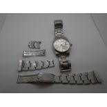 Vintage gents ROLEX OYSTER date watch stainless steel with silver dial, possibly 1960s, with non
