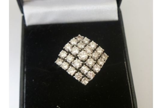 18ct two tone square cluster ring, size O, marked 750, total weight approx 5g - Image 2 of 3