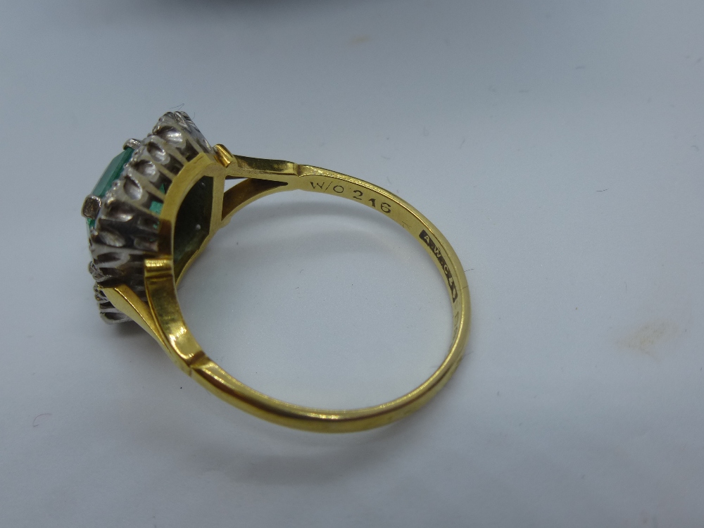 18ct yellow gold ring with cushion set emerald surrounded by diamonds, marked 18, size S, total - Image 3 of 3