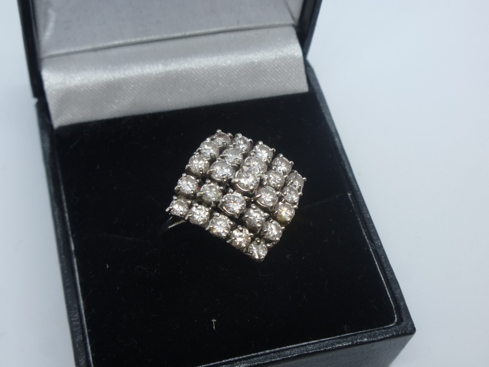 18ct two tone square cluster ring, size O, marked 750, total weight approx 5g