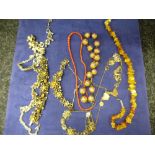 An oriental style necklace and bracelet, and sundry jewellery