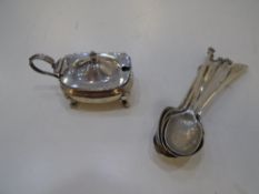 A set of six silver hallmarked teaspoons and silver salt and a further spoon approx 4 ozt