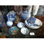 A quantity of oriental items, mainly blue and white