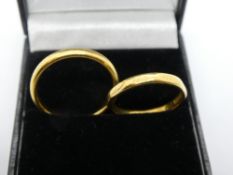 Two 22ct yellow gold wedding bands, marked 22, weight approx 6.6g