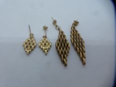 Two pairs of 9ct yellow gold, gatelink design earrings, both hallmarked, weight approx 3.3g